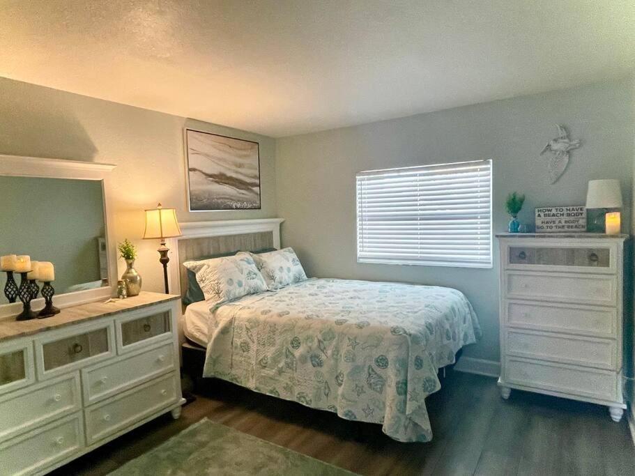 Sparkling 2Bed 1Bath Beach Home - Unit 214 可可比奇 外观 照片